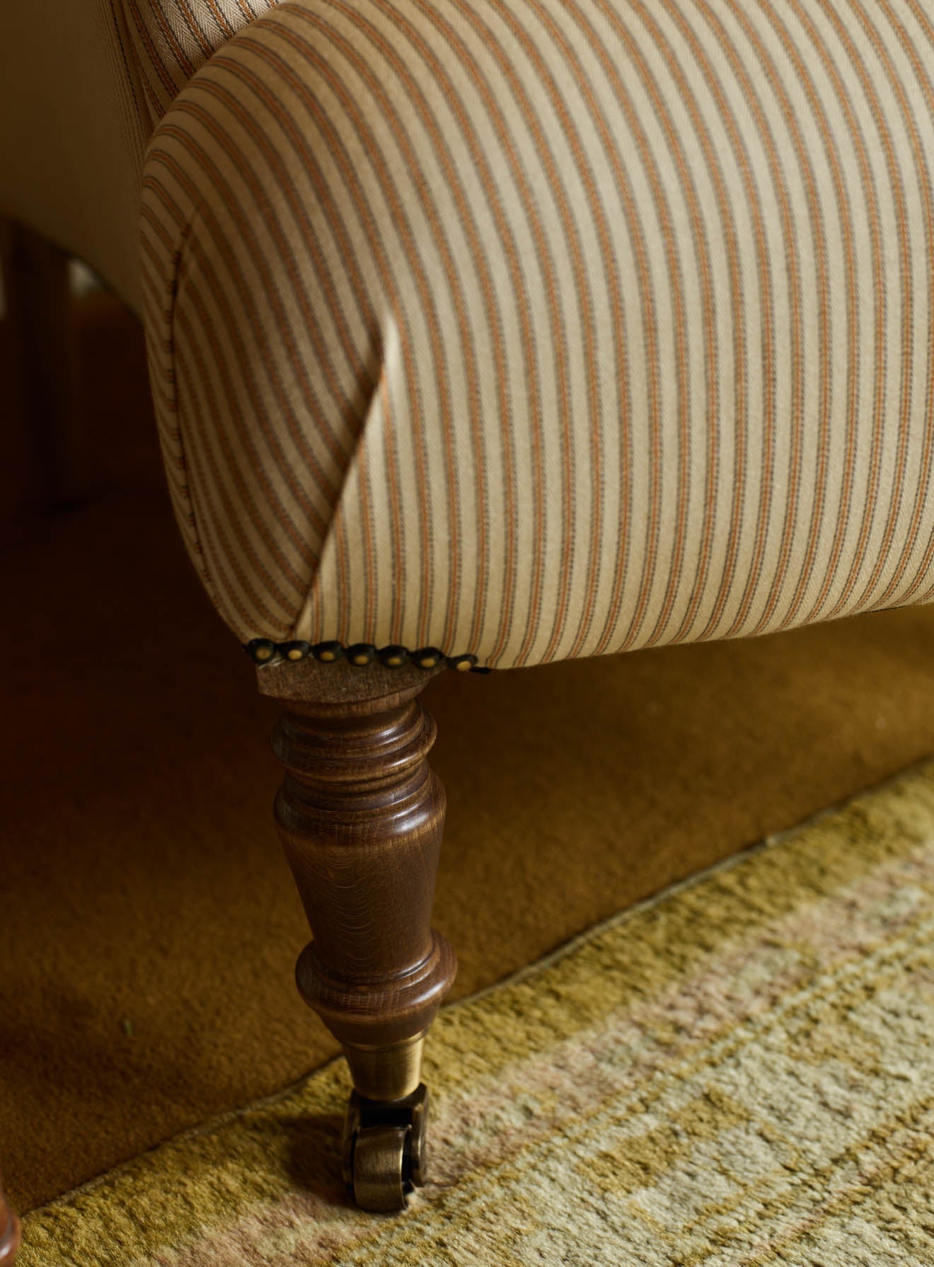Fauteuil Finley, rayures ocre héritage