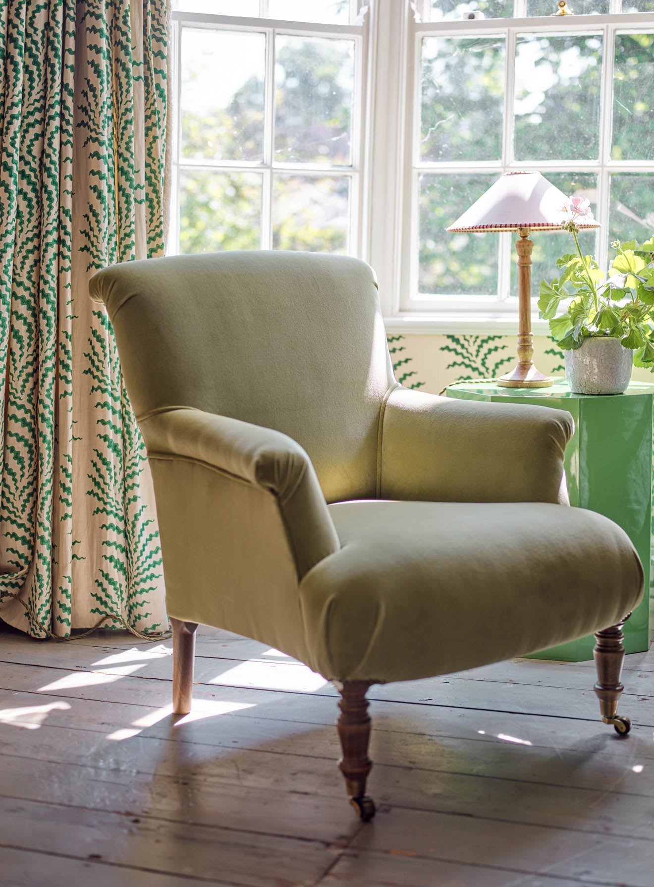 Fauteuil Finley, velours vert sauge