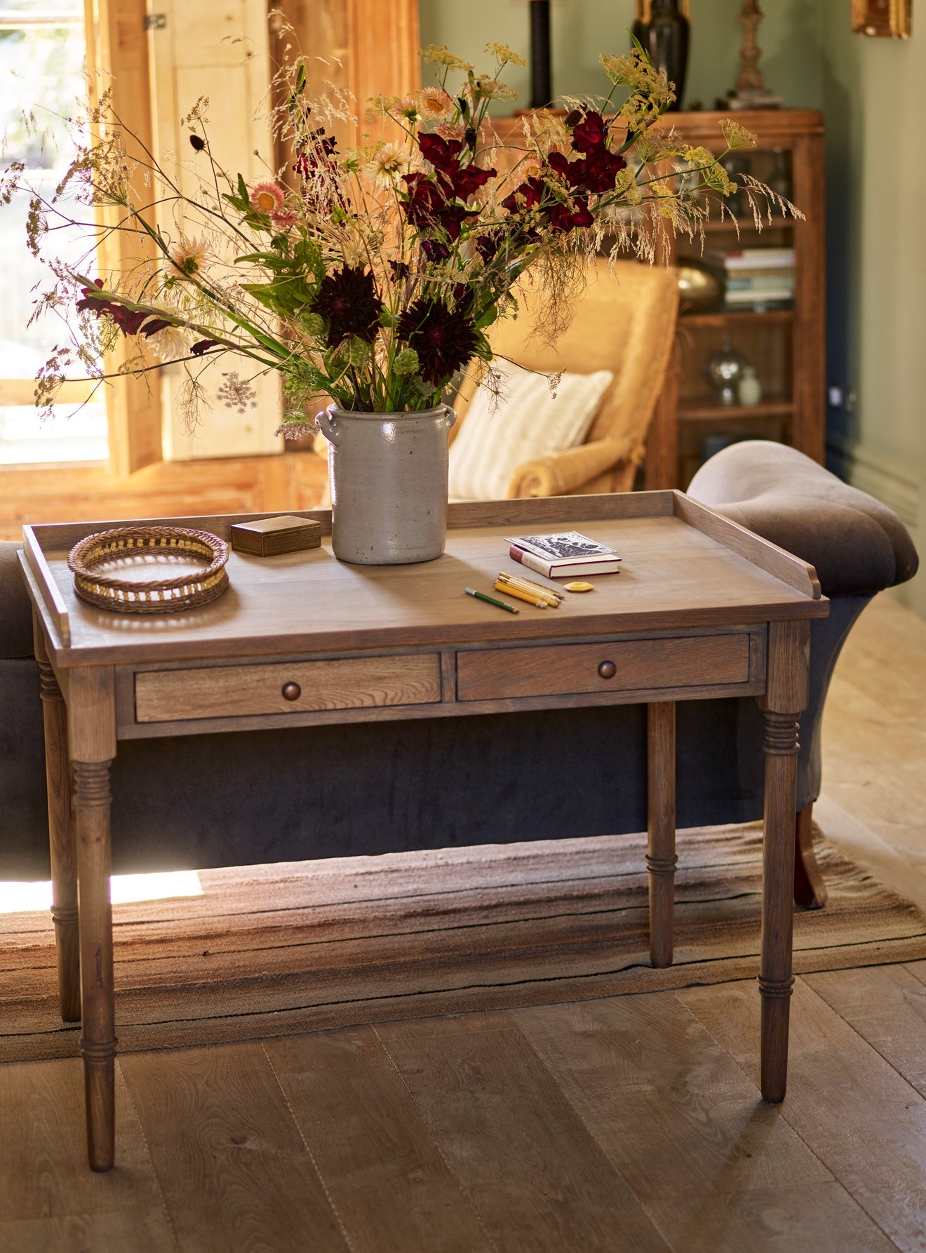 Bureau d'écriture en chêne Stanton