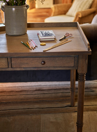 Bureau d'écriture en chêne Stanton