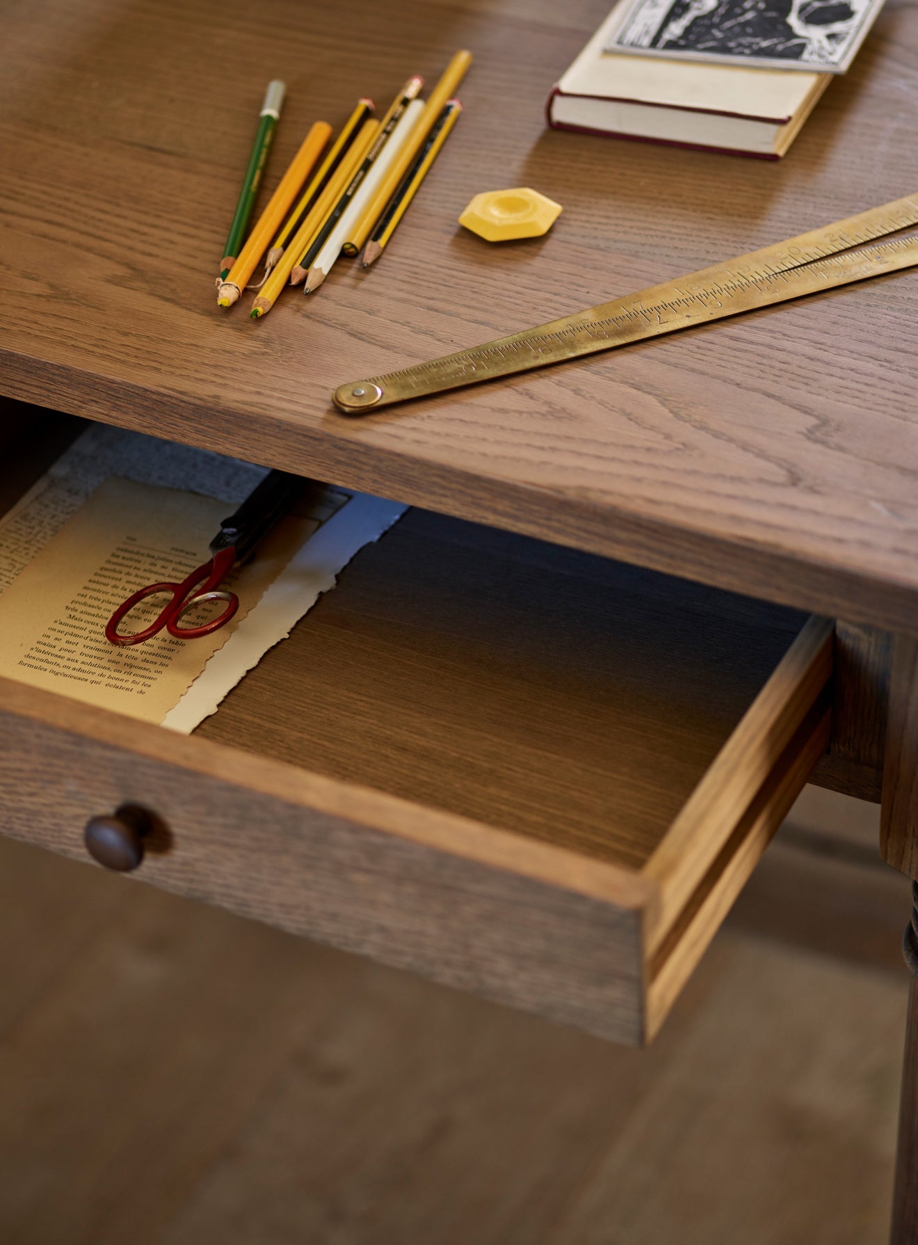 Bureau d'écriture en chêne Stanton