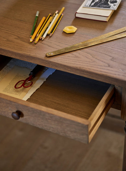 Bureau d'écriture en chêne Stanton