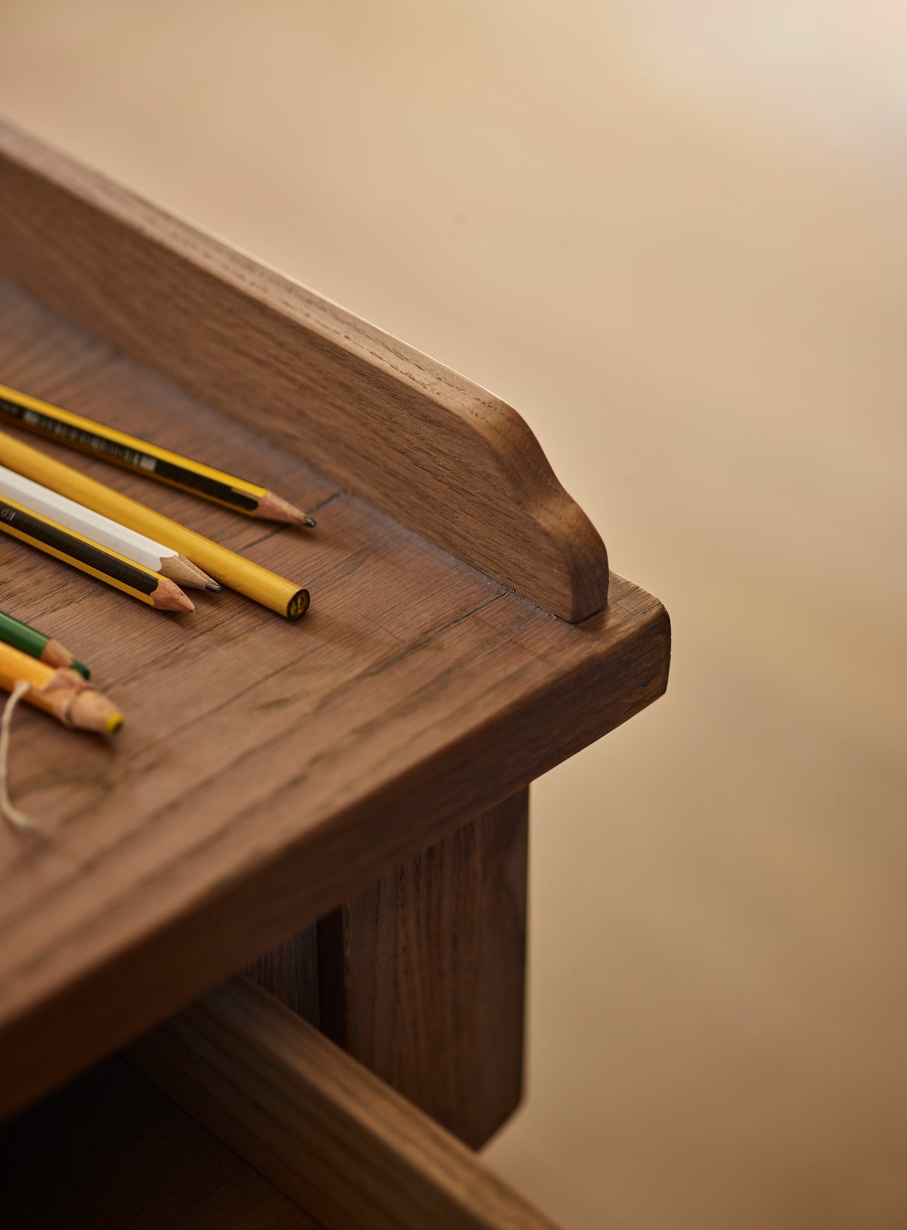Bureau d'écriture en chêne Stanton