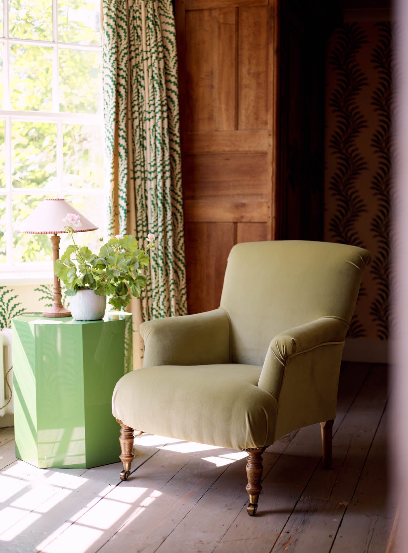 Fauteuil Finley, velours vert sauge