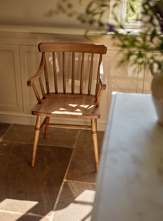 Chaise à découper en chêne Turner