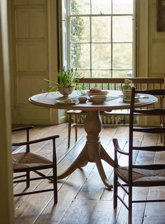 Table de salle à manger ronde en chêne Ellery