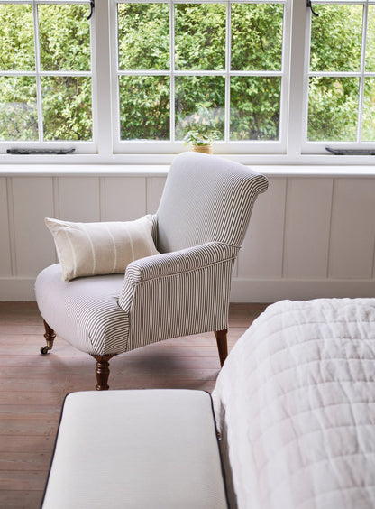Fauteuil Finley, rayures noires sur fond blanc