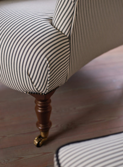 Fauteuil Finley, rayures noires sur fond blanc