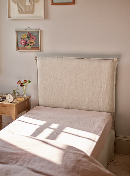 Tête de lit Mila, rayures grises sur fond blanc